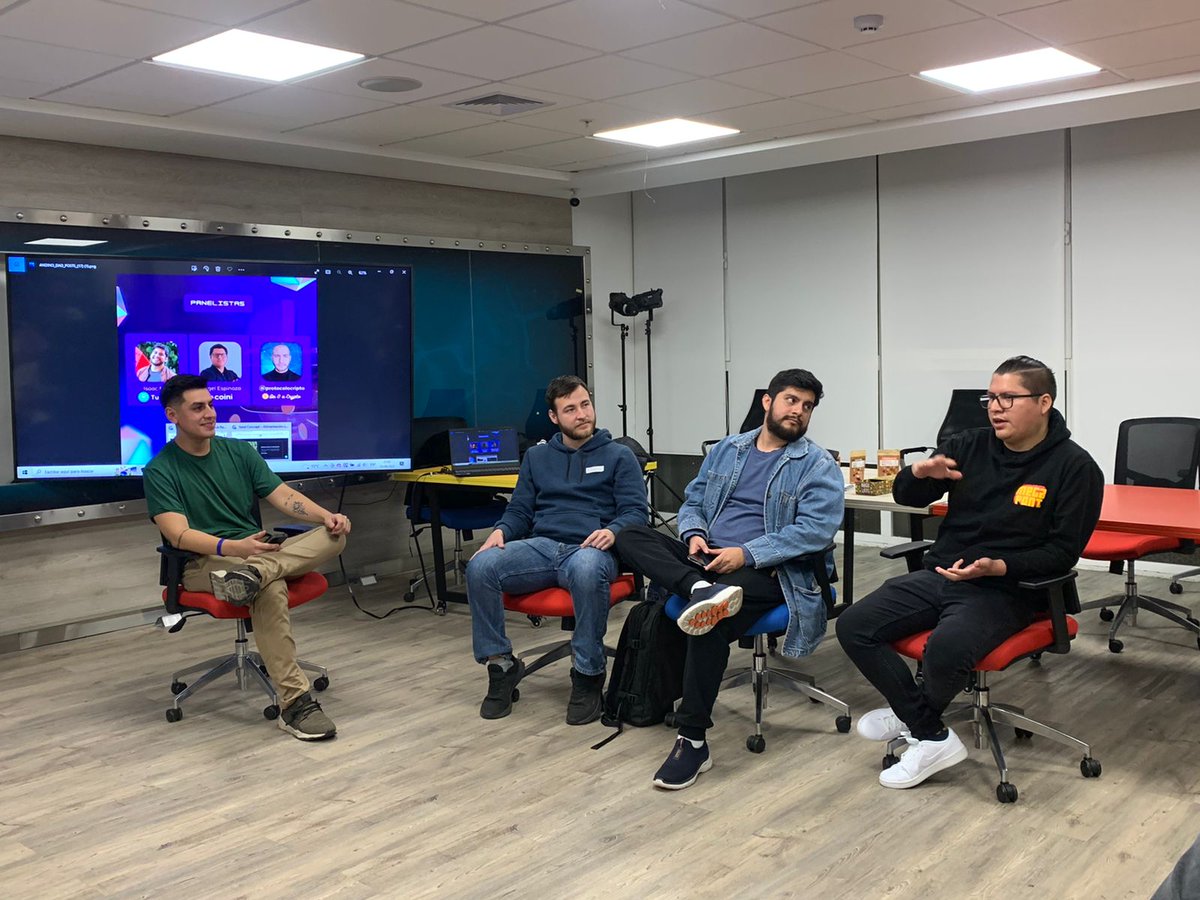 andino_labs's tweet photo. #AndinoVIBES
Panel 2: Conversatorio #WEB3 🚀
Junto a @ProtocoloCrypto, Isaac Malca de Tu Boleto y Angel Espinoza de @coini_app
#proyectosweb3 #andinodao https://t.co/iLpawzzimp