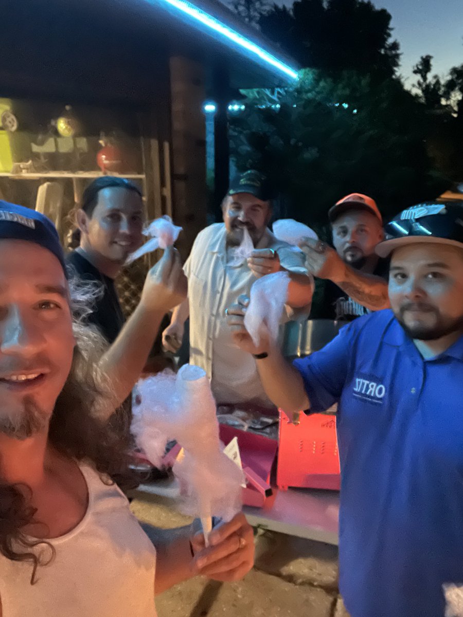 FriendsofMasons's tweet image. Tonights board meeting included discussion on how to raise funds. Good news! We tested out our new cotton candy machine after the meeting. We’re waiting for one more machine which we voted in favor to buy.  Big things coming to FOM!

#friendsofmasons #FOM