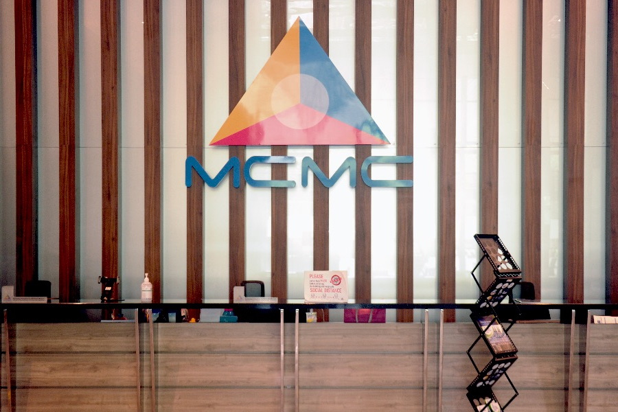 LowyatNET's tweet photo. #MCMC Reprimands #Celcom, #DigiMY, and #UMobile For Not Meeting Wireless Broadband Standards
@MCMC_RASMI
https://t.co/oaOogjiR6b https://t.co/CuXaG4rzAO