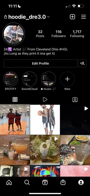 Follow my ig they deleted my other one https://t.co/EqkAe71l89<a href="/tag/mytwitteranniversary"class="tags"><span>#mytwitteranniversary</span></a>