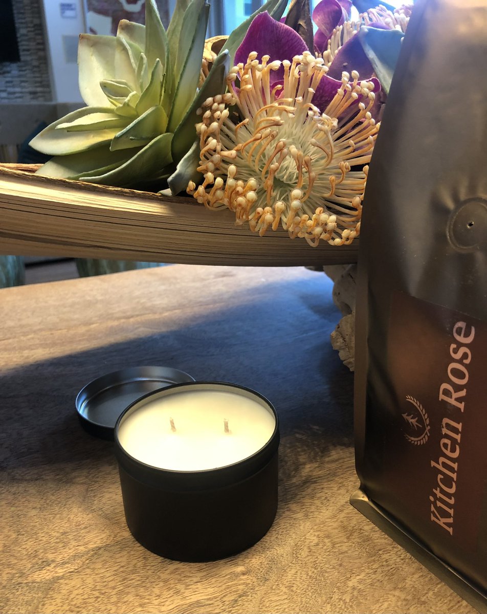 KitchenRose's tweet image. Coffee and candle 🌹