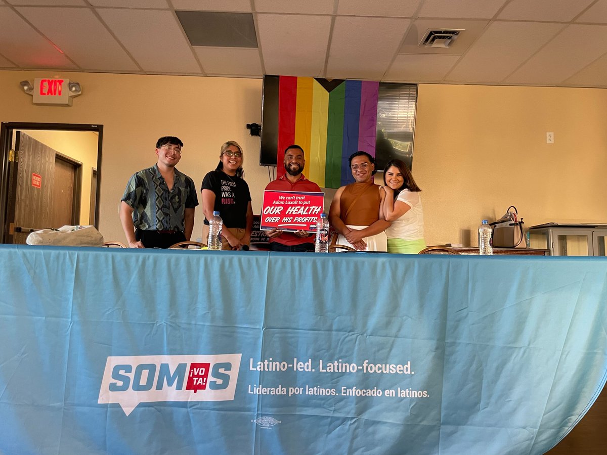 SomosVotantes's tweet photo. We just finished our Latinx LGBTQIA+ discussion panel, featuring @EriCastro07 @AndrewSierraNV and @nezahuitzil. Thank you to everyone who came and everyone who tuned in to the Livestream! If you missed it, you can still check it out HERE: https://t.co/I6JxqPq14u https://t.co/vA1s2d8QTo