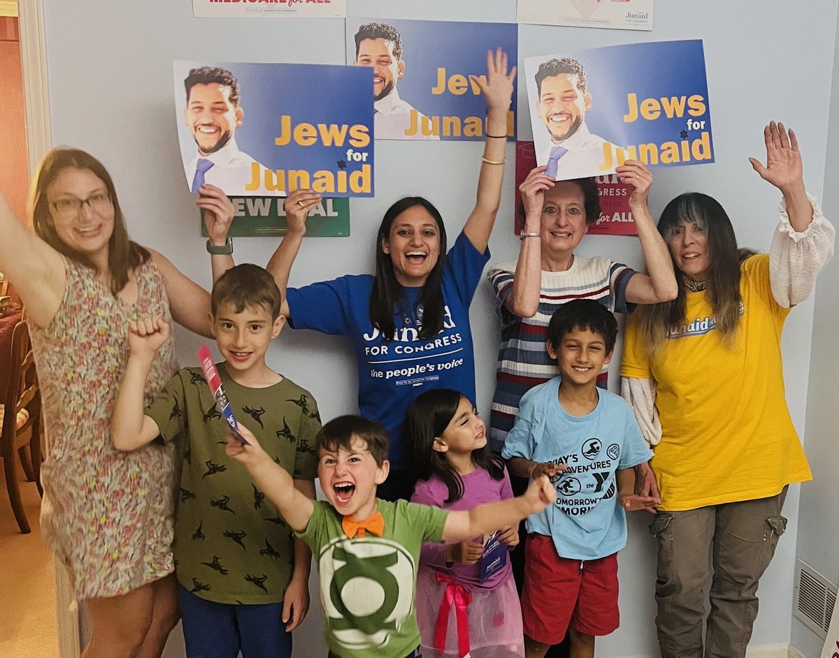 sheila_rawat's tweet photo. #JewsForJunaid discussed how @JunaidForUs's progressive agenda is tikkun olam, repairing the world, pursuing tzedek, justice, and taking care of your kehillah, community.  #JunaidinJune https://t.co/tkTB27UjE6