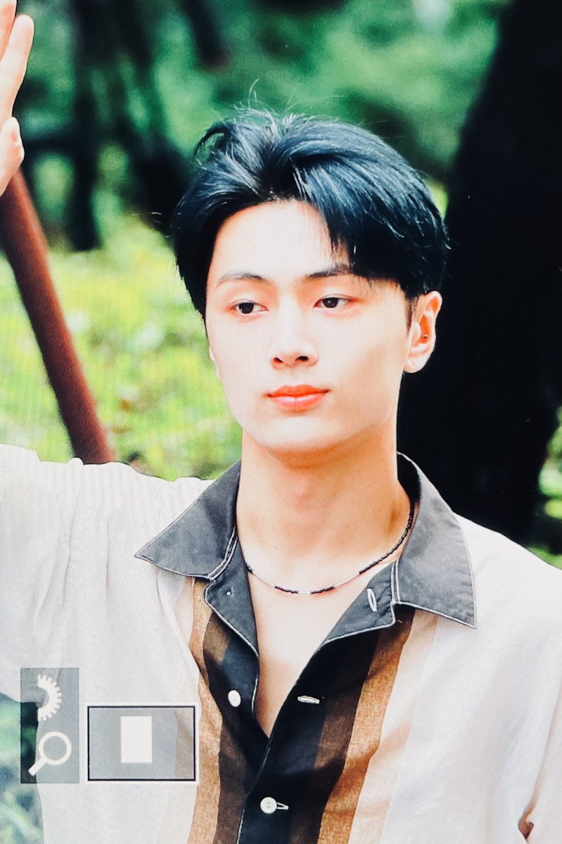 jabsoluteyouth's tweet photo. 220624 여름이네에 😙💙 #ENHYPEN #JAY #엔하이픈 #제이 https://t.co/Y471JgCYgZ
