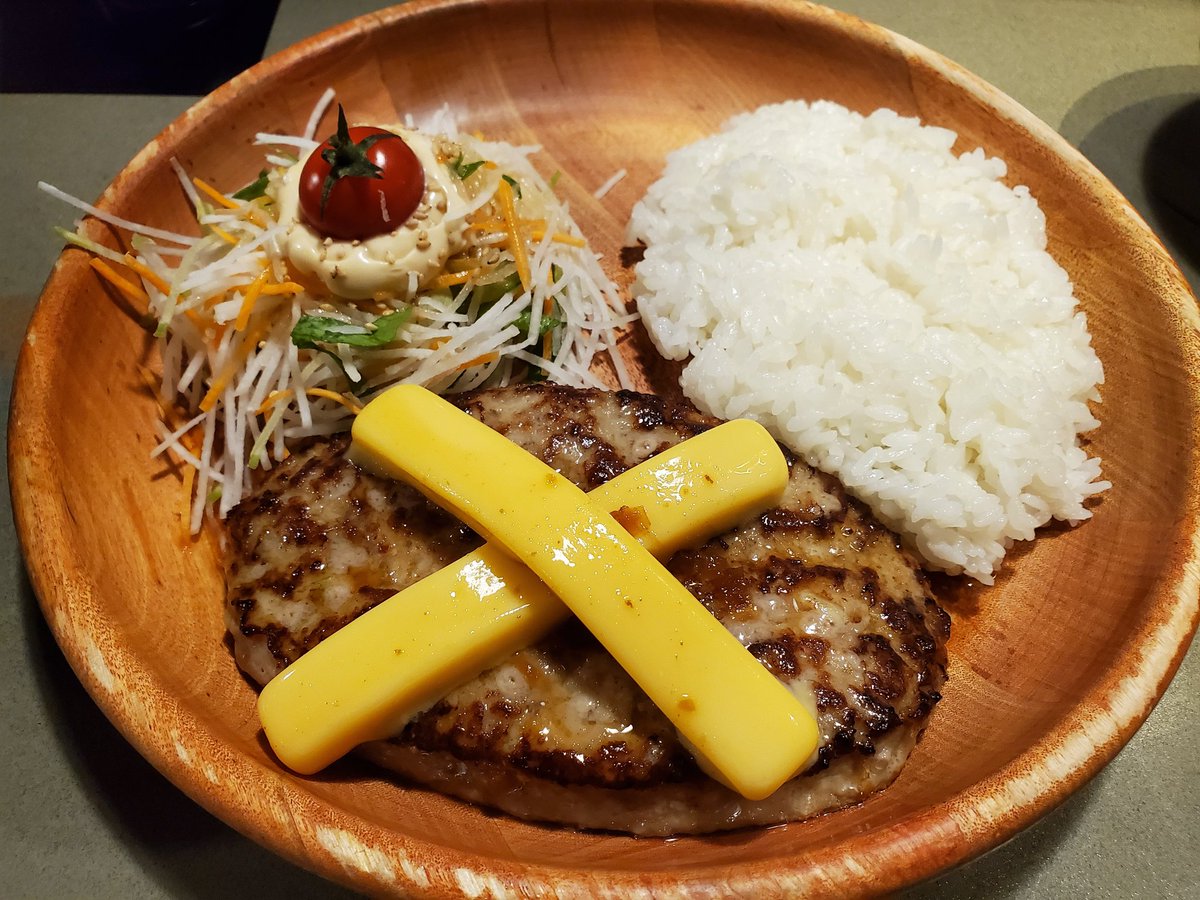marumarugamech's tweet photo. 久しぶりのびっくりドンキー🎵
小さいころにいっぱい来たなぁ☀️
変わらず美味しい

#びっくりドンキー https://t.co/vq1AFZ8Hnh