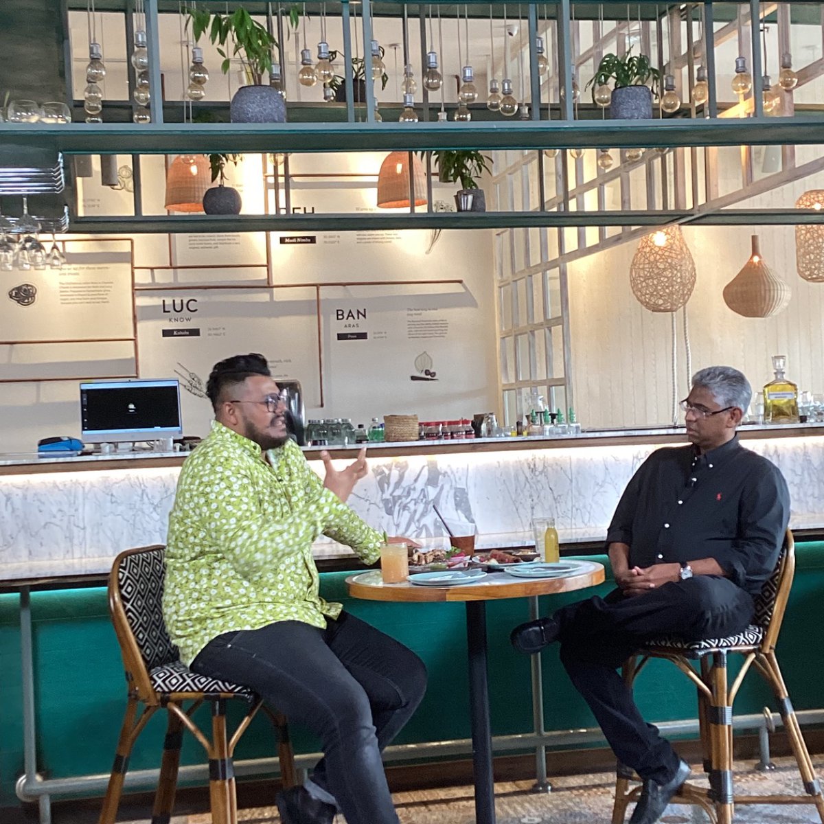 FaiszerM's tweet photo. Had a wonderful discussion with Danu on Fire. We discussed on the current affairs and I shared my insights.

#faiszermusthapha #danuonfire https://t.co/gzBUAdSkDR