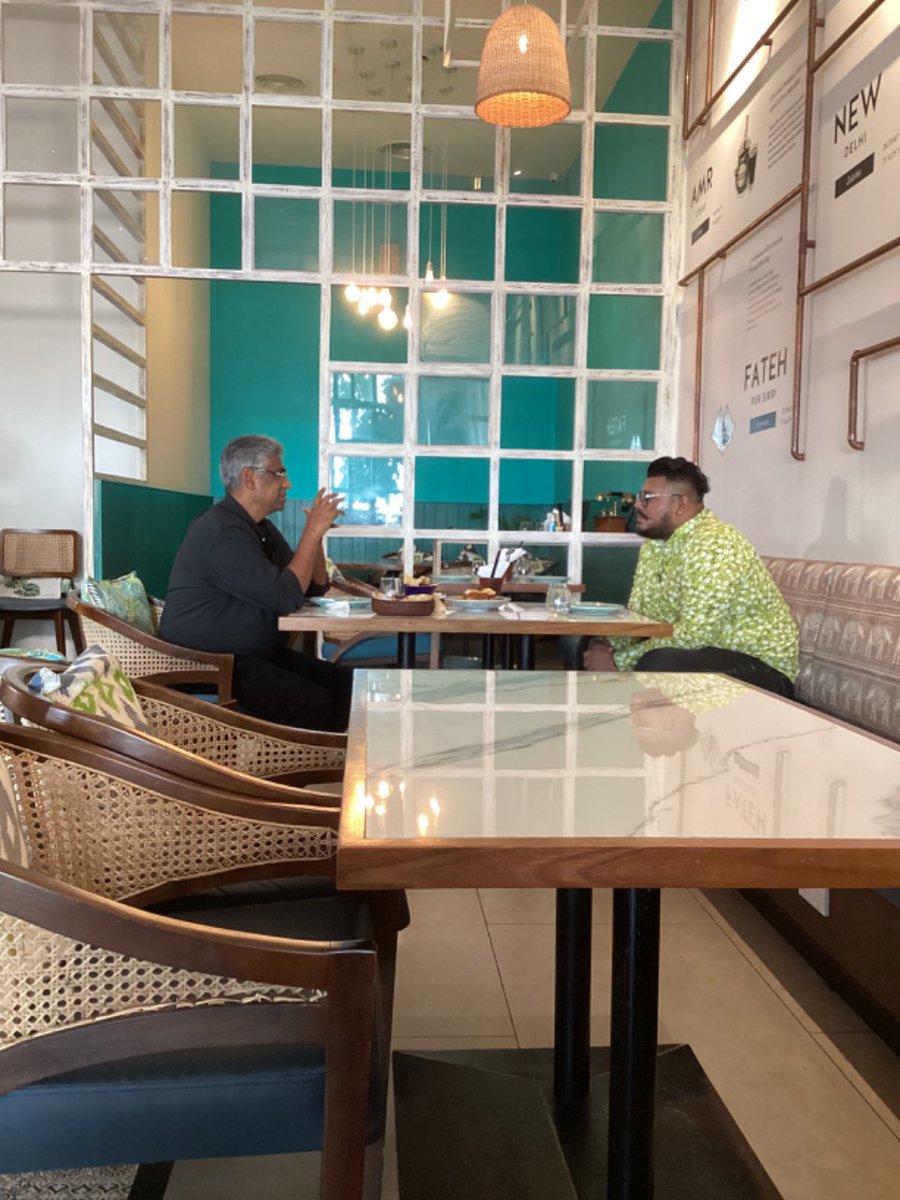 FaiszerM's tweet photo. Had a wonderful discussion with Danu on Fire. We discussed on the current affairs and I shared my insights.

#faiszermusthapha #danuonfire https://t.co/gzBUAdSkDR
