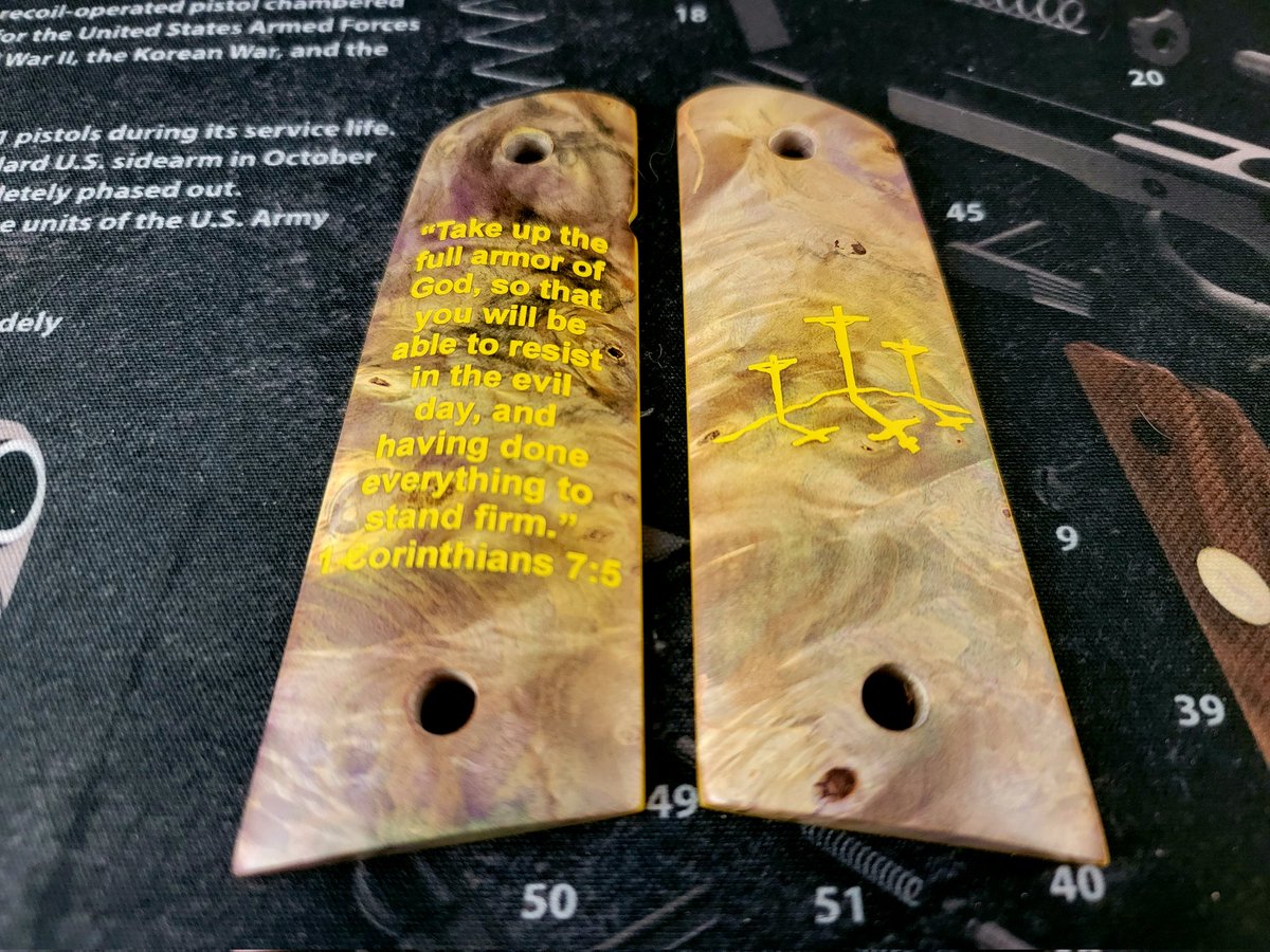 JasonDSpurgeon's tweet photo. I just finished up this set of Full Size Ambidextrous 1911 grips. They are made from Buckeye Burl with Yellow G10 liners. I engraved 1st Corinthians 7:5 in them. #GunsSaveLives #CustomPistolGrips #CustomGunGrips
#Pro2A https://t.co/hyt2r5ADo4