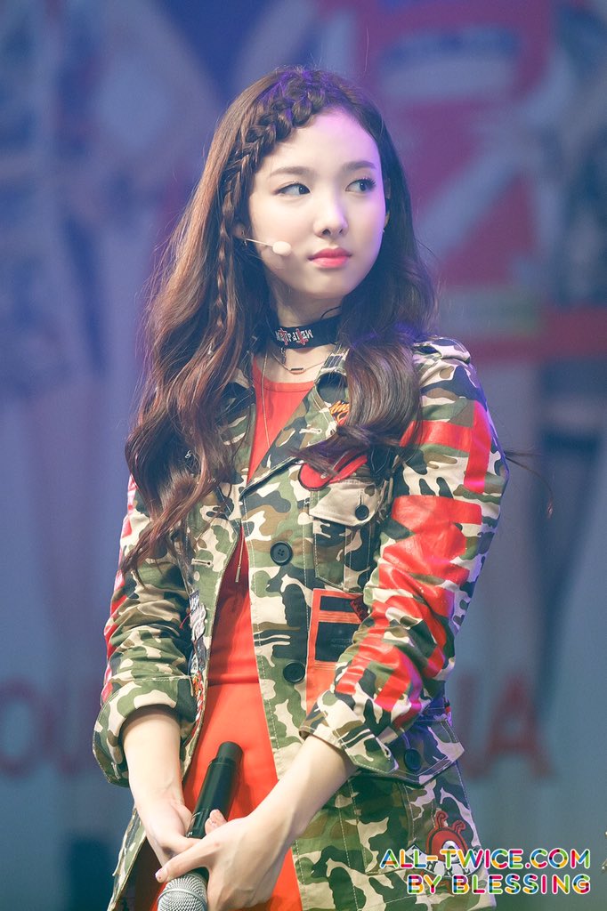doitforourtwice's tweet photo. ¡Vamos por ese gran debut, Nayeon! Será maravilloso como todo lo que haces. Todos estamos muy orgullosos de ti.

IM NAYEON IS COMING!!! 
#나연팝_솔로데뷔
#Coming_up_NAYEON 
#IM_NAYEON 
@JYPETWICE https://t.co/bJvLrAsJaz