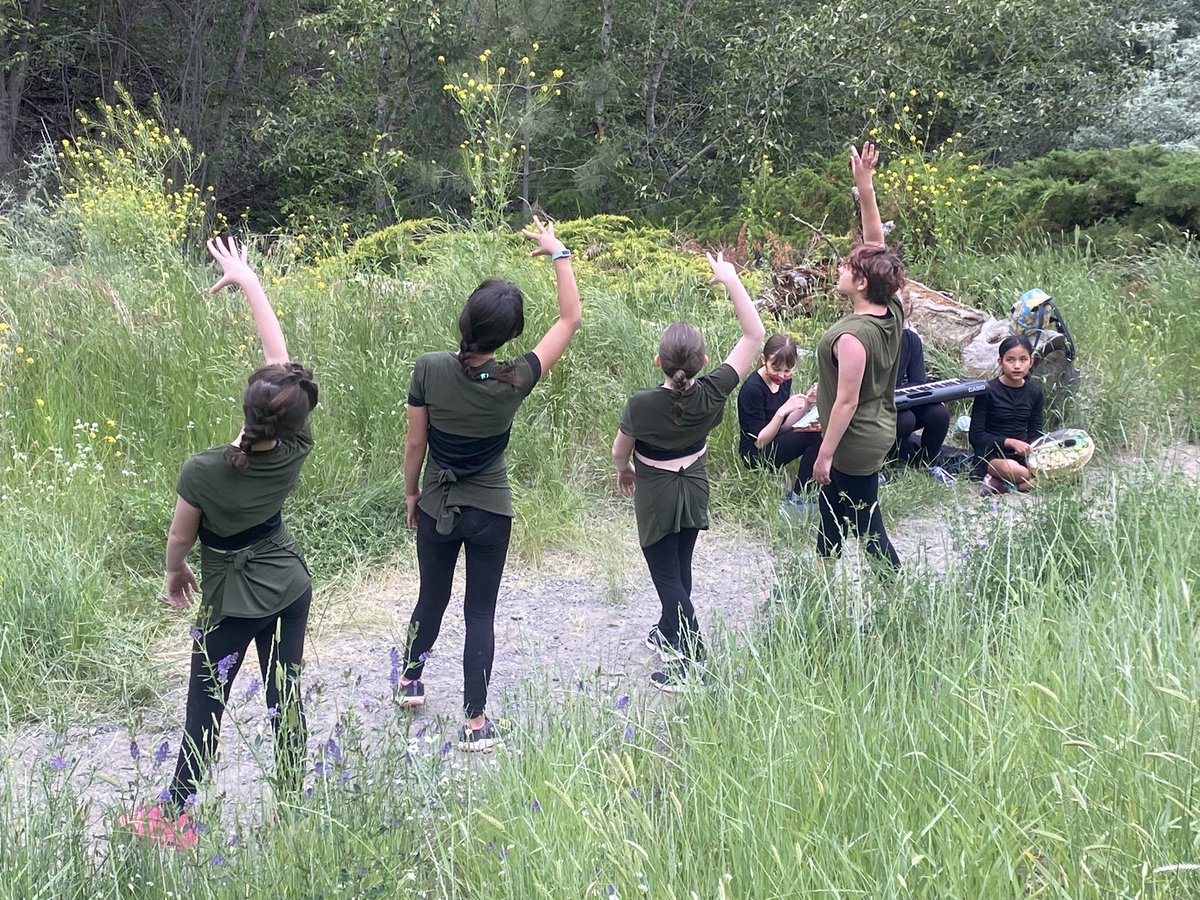 lattajayne1's tweet photo. Wonderful example of Arts integrated learning tonight as our Pod 3 students shared their learning on the global environmental responsibility. #Kamloops_SD73  #KSA #artsintegration https://t.co/IKqqTRvUUK