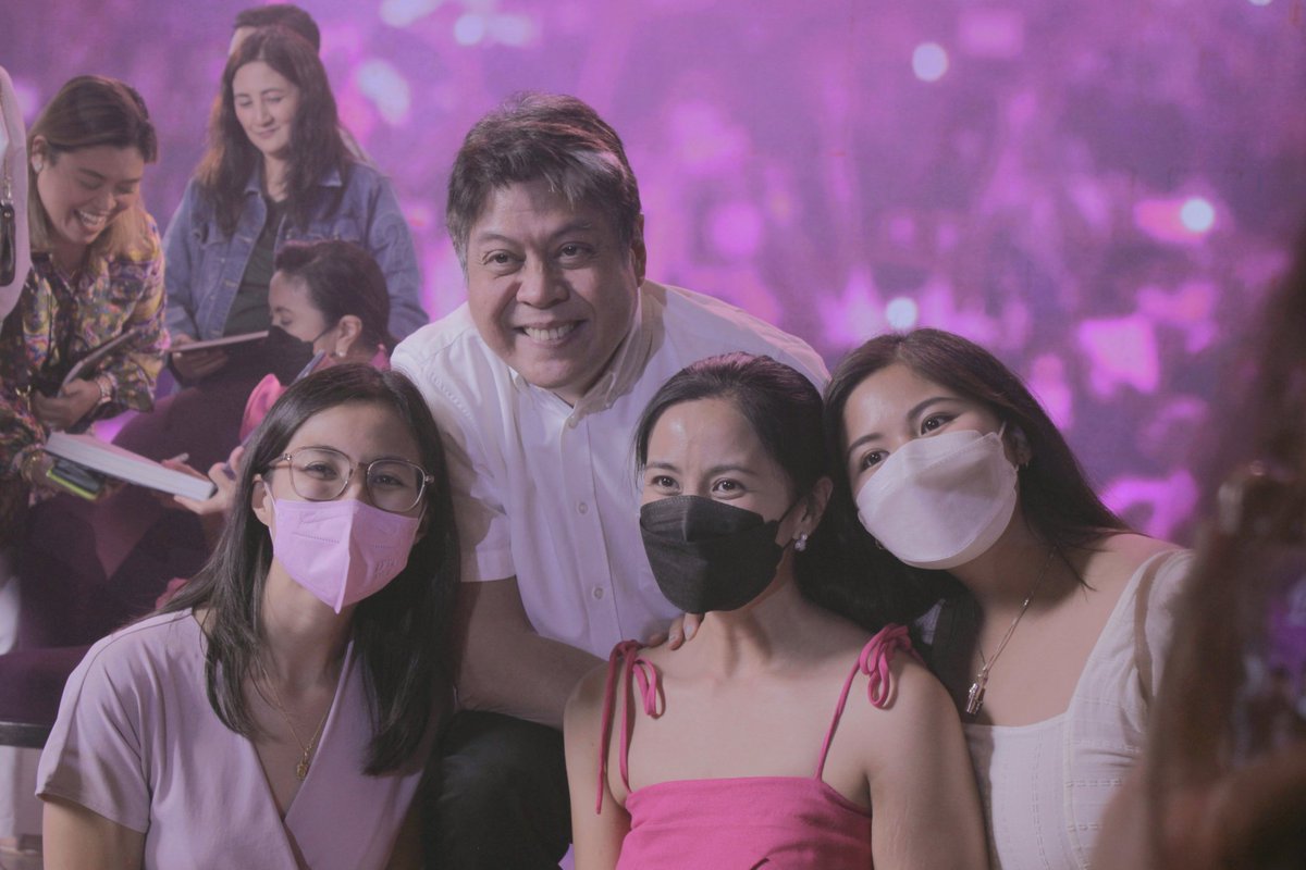 kikopangilinan's tweet photo. Salo-salo at pasasalamat.🙏💚 https://t.co/NElGGe48PG