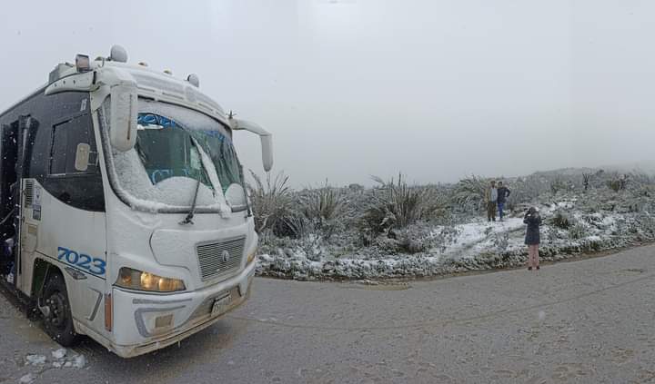 VigiaJaguar's tweet photo. Hoy se registró una nevada en el Páramo de Sumapaz. 

Crédito de fotos a quien corresponda. https://t.co/BChxDF5RNr