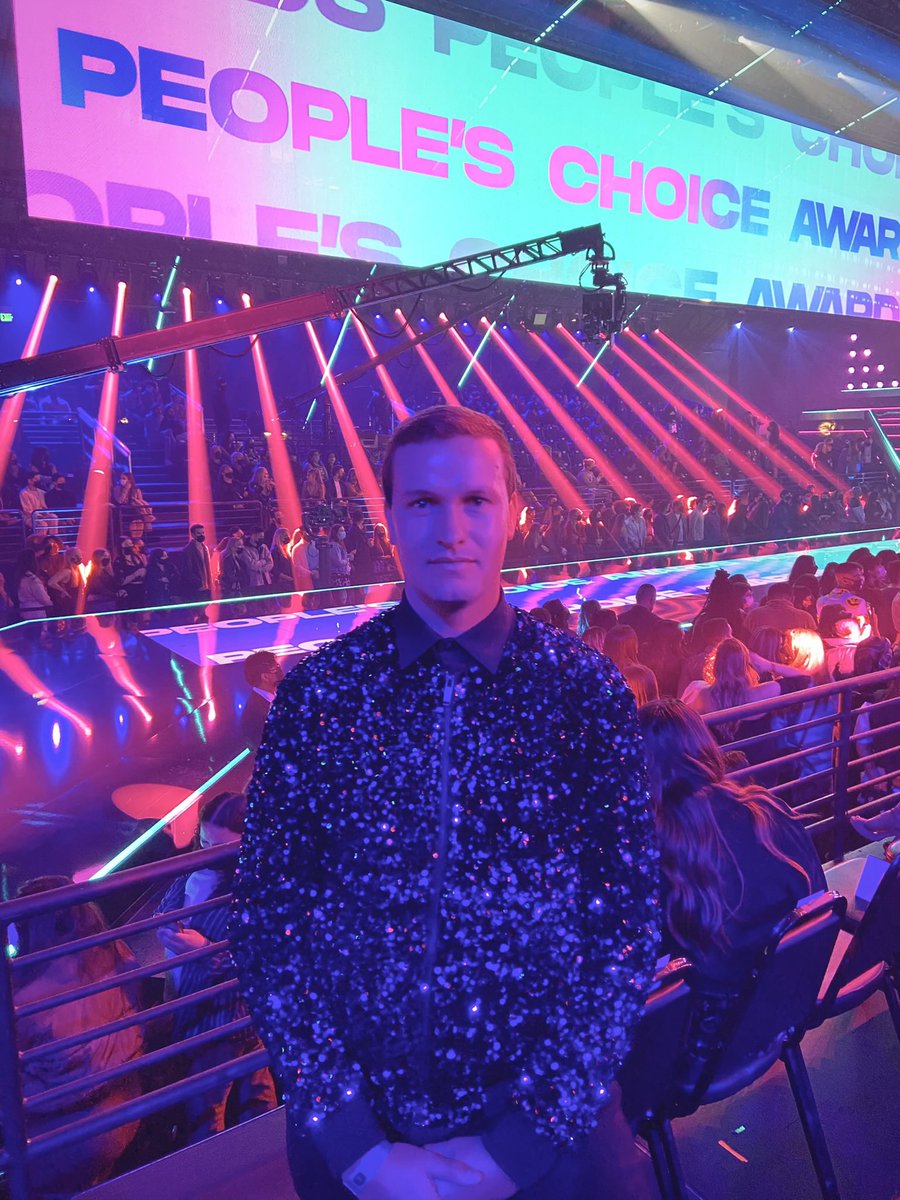 Jupiter_Jayne's tweet photo. People’s Choice Awards 2021 https://t.co/5BRsF1dOUF