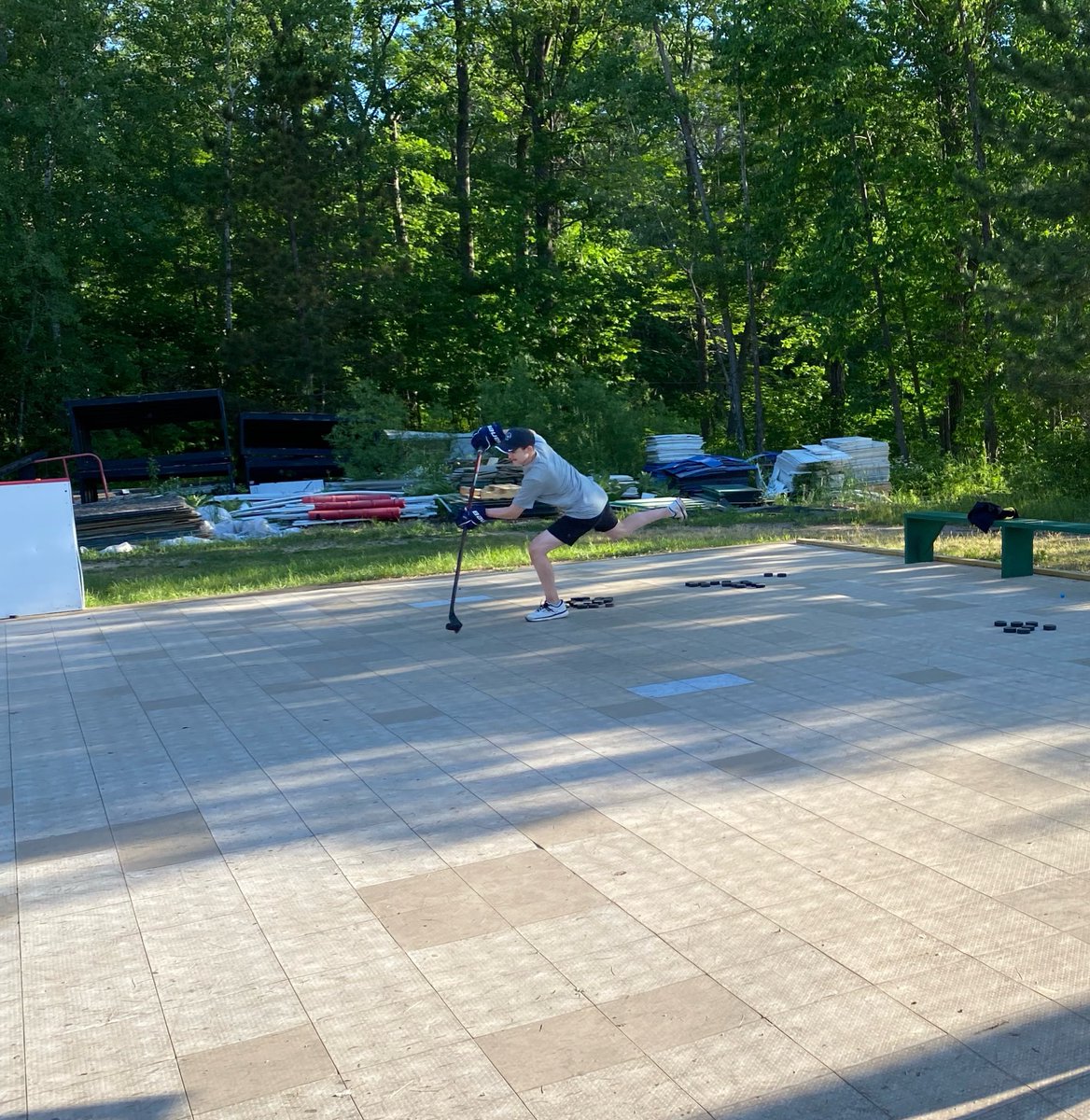 MilitelloPeyton's tweet photo. Getting it done @HeartlandHockey #jrcoach #jrhockeycoach #hockeylife #hockeycamp https://t.co/tw4x06XkUK