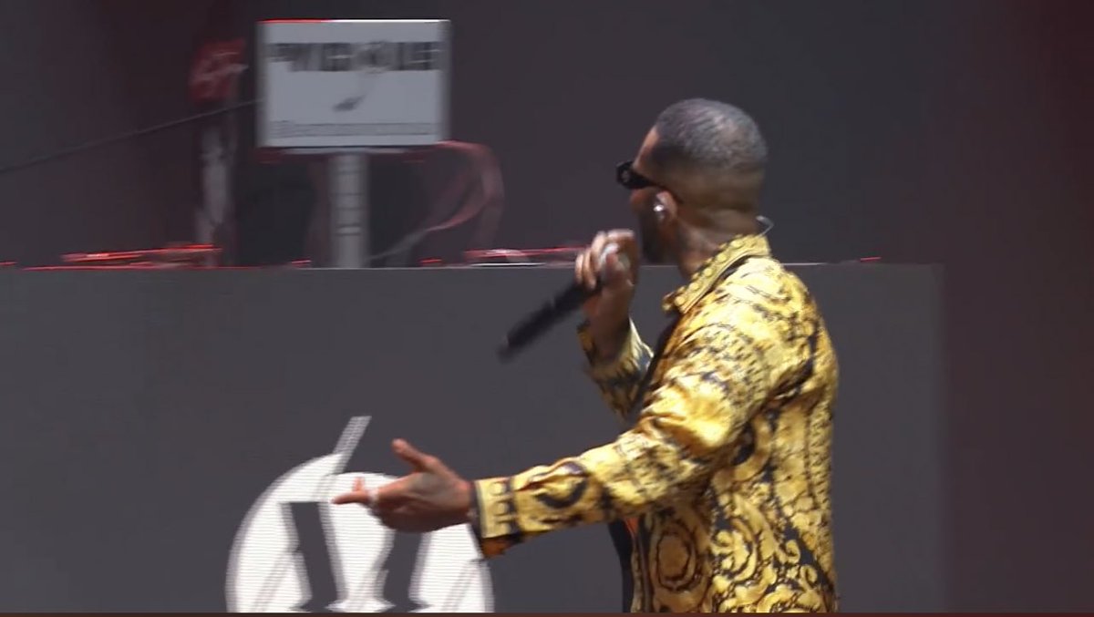 “This yo KING!?! Eating watermenlon on the #Verzuz stage!!??” 😭😭😭😭😭