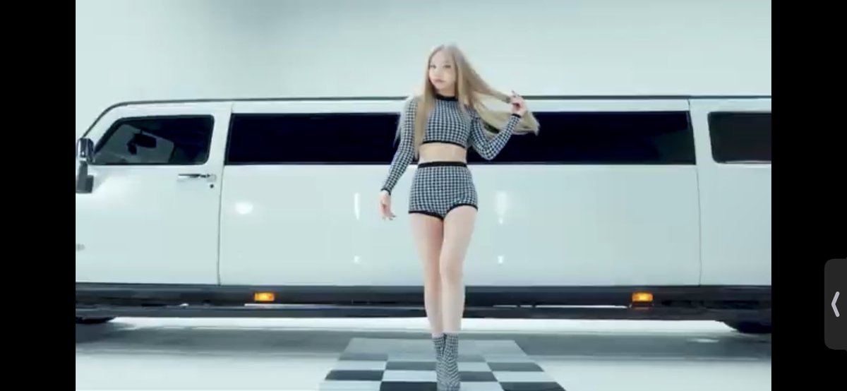 Kkprincess172's tweet photo. I wanna make it pop pop😍😭
THIS SONG POP IS A BOP💯
So proud of you Naeyeon.
#NAYEON 
#POP https://t.co/tkqCnuhbJ9