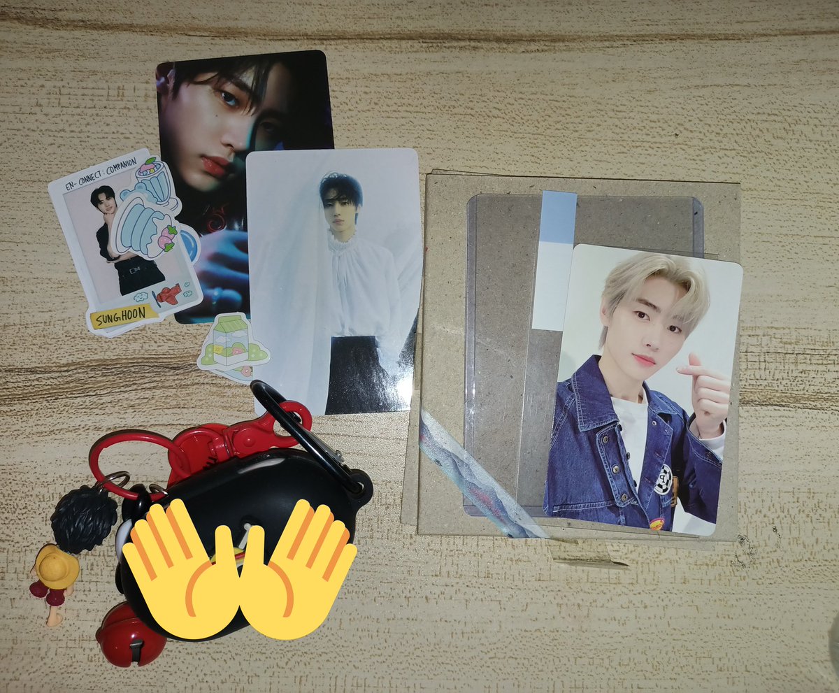 sungvans_'s tweet photo. mail from [ @wonikittycart ] #wonikittyfeedbacks
— hi hi hi hello!!!! smozkaisjshsa ggu² hoon rpc came homeee ♡ thank you for letting me adopt him, chz. sakin talaga sya uuwi ㅠㅠ grabe po ung sparks >_< ganda packaging labyu sa sunod na budol uli jdisjsi 
#Vanwhims 😬 https://t.co/FmWgKdf9xK
