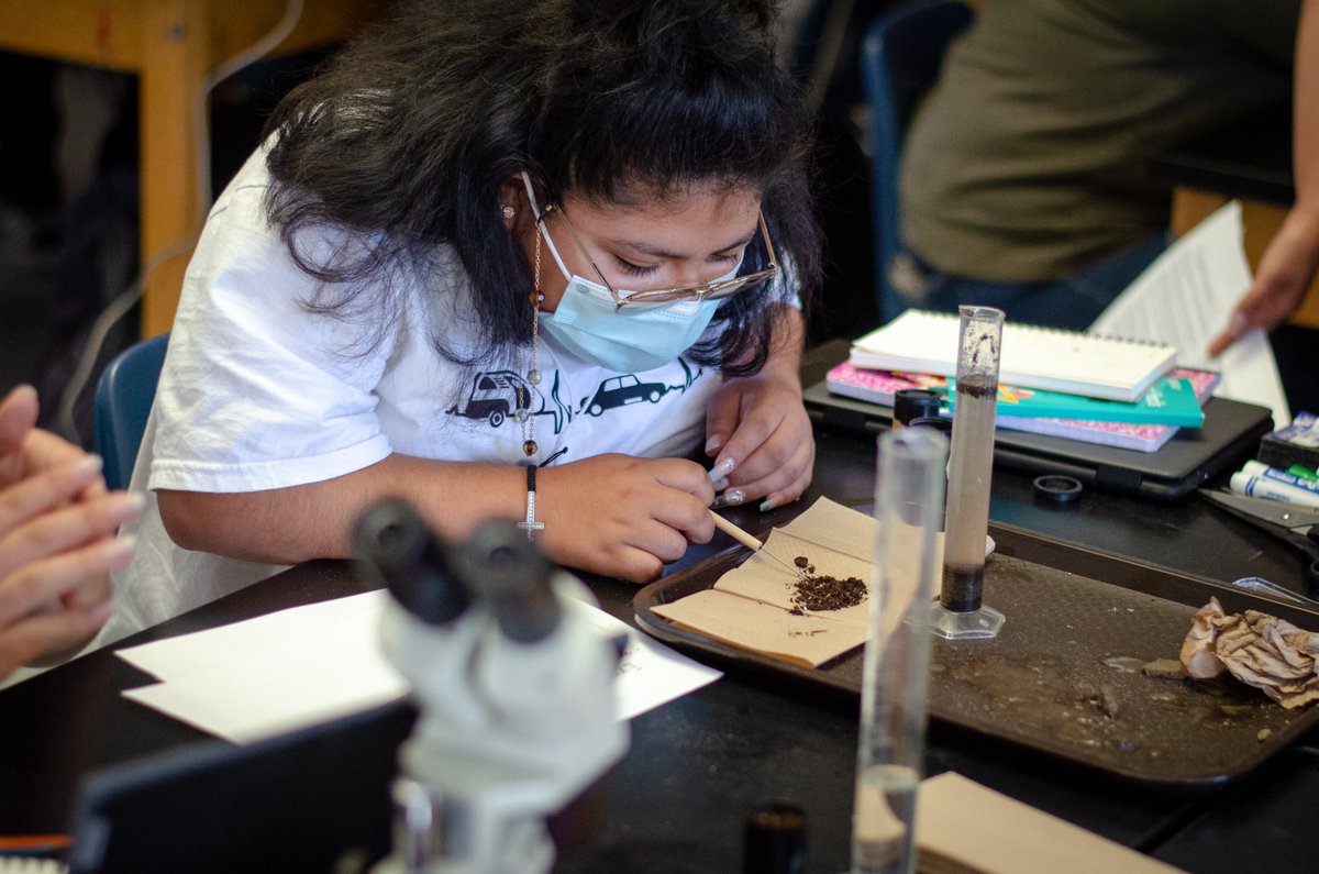 biojamcamp's tweet photo. #biojamcamp teens collected #soil samples from ag fields, parks, and gardens throughout the #Salinas valley for analysis at day 4 of camp! Many shared stories about what soil means to them culturally, for their families, and their livelihoods in #agriculture ๐๐ฅฌ https://t.co/3EGgGakssY