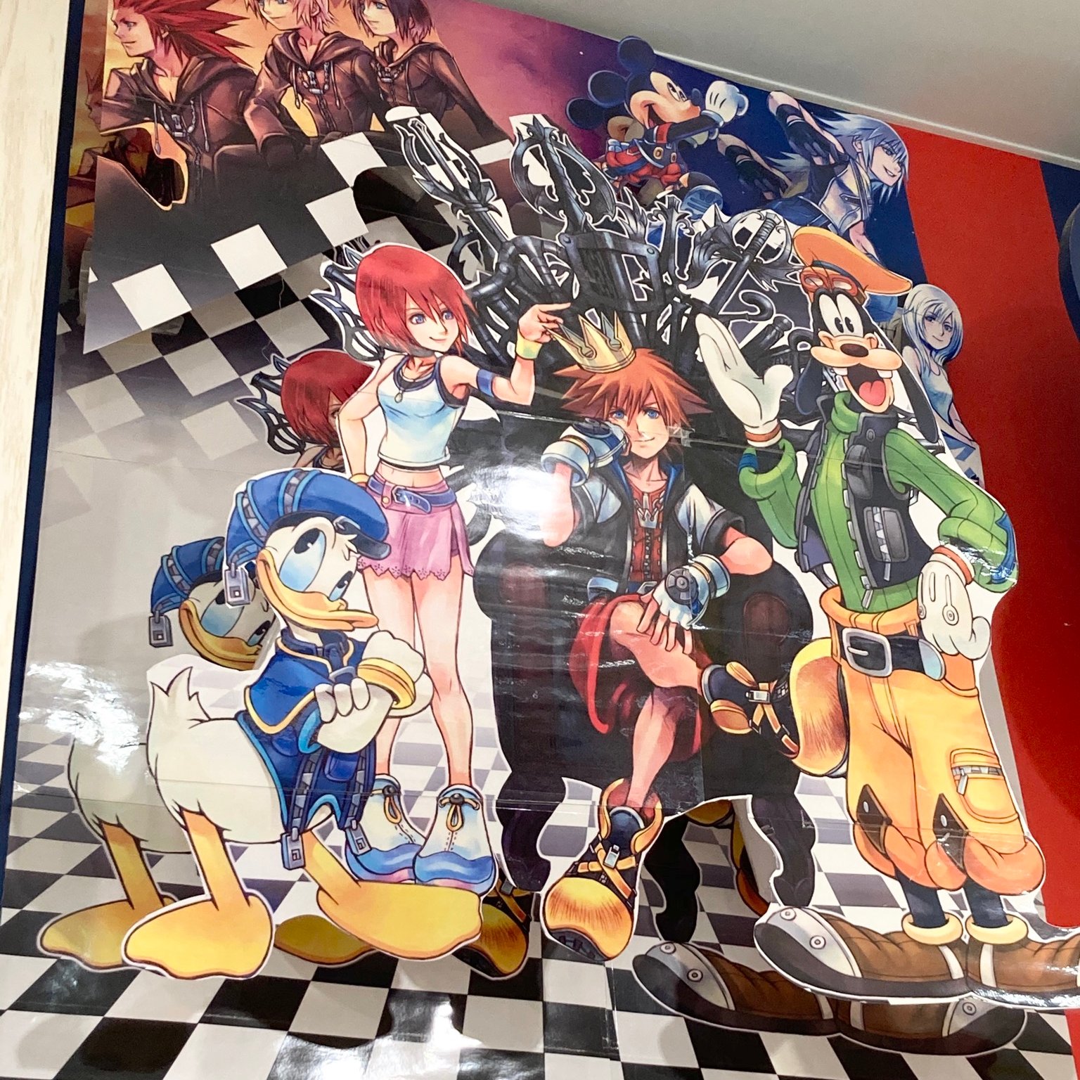 テレビ局公式ショップ ツリービレッジ シリーズ周年 Kingdom Hearts ソラマチ キングダムハーツ 周年を記念した キッチン雑貨 が登場 外周にはモノグラムがデザインされ 周年のロゴマークも その他グッズも ツリビレ で販売中です テレビ局公式ショップ ツリービレッジ シリーズ周年 Kingdom Hearts ソラマチ キングダムハーツ 周年を記念した キッチン雑貨 が登場 外周にはモノグラムがデザインされ 周年のロゴマークも その他グッズも ツリビレ で販売中です