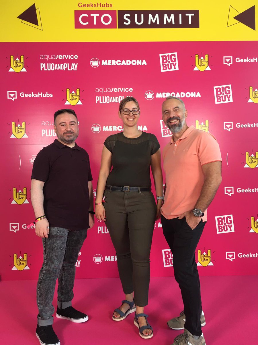 Comenzamos la mañana en el  #CTOSummit. Aquí estamos un trocito de <a href="/mysphera/">MYSPHERA</a> a ver qué nos cuentan @geeksctosummit. <a href="/ilkogarcia/">Ilko García</a>