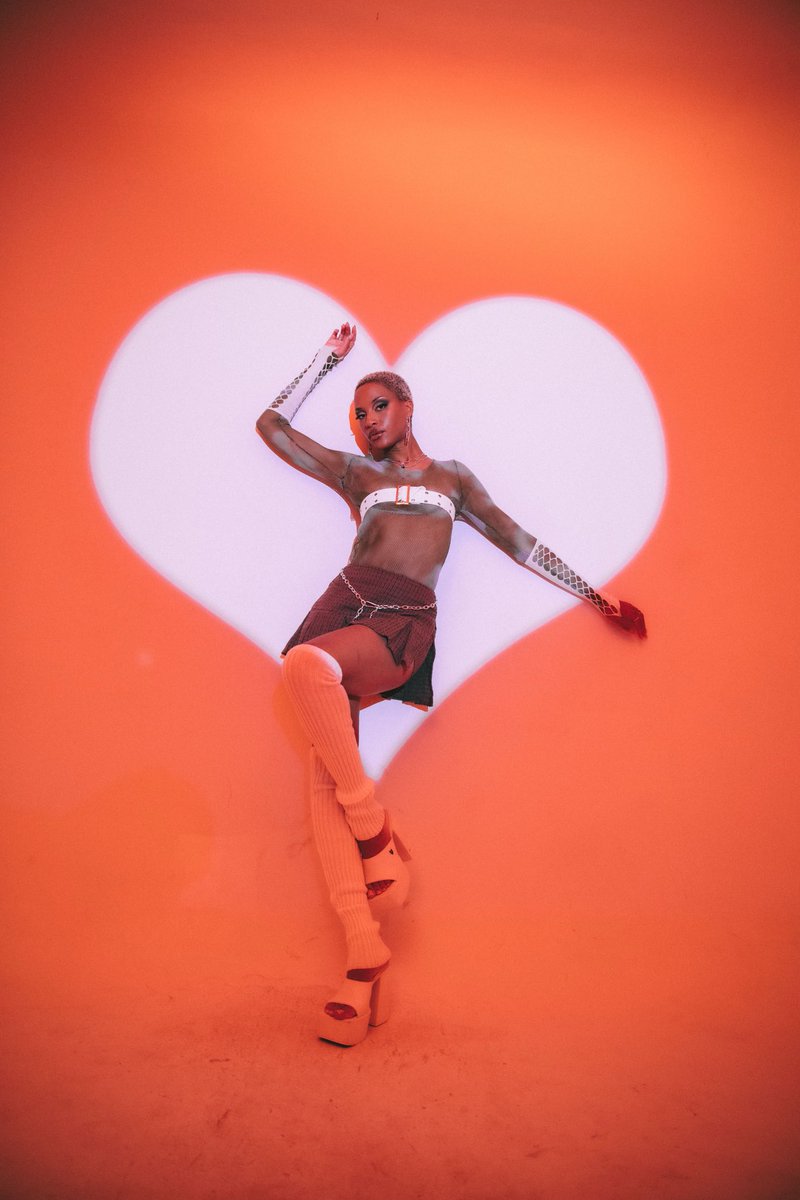 ᴅᴇᴊᴀ ᴍᴏɴᴇᴛ tweet media