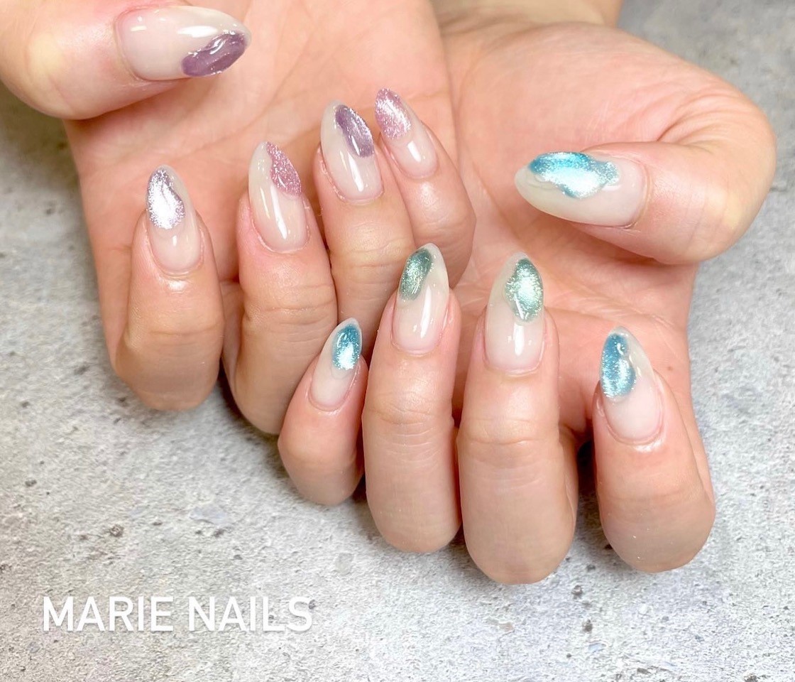 Latov 3階 Marie Nails 夏ネイル マグネットネイル ミラーネイルやビビットカラーなど いつもと違った指先でこの夏を楽しみましょう いわき市 ラトブ いわき駅 マリーネイルズ いわき市ネイルサロン いわきネイル いわき市ネイル