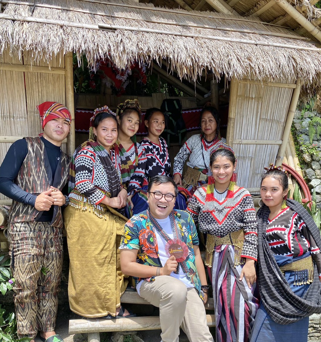 michaelcarbon's tweet photo. So great to be experiencing the T'boli culture here at the summer capital of Southern Mindanao - the majestic Lake Sebu here in South Cotabato.

#PuntaIslaTurns27 #ExperiencePuntaIsla #WakeUpinPuntaIsla #PuntaIslaMemories #VisitSOX #WakeupInSOX #MCFeatures #MichaelCarbon https://t.co/R4fkjLV1fG