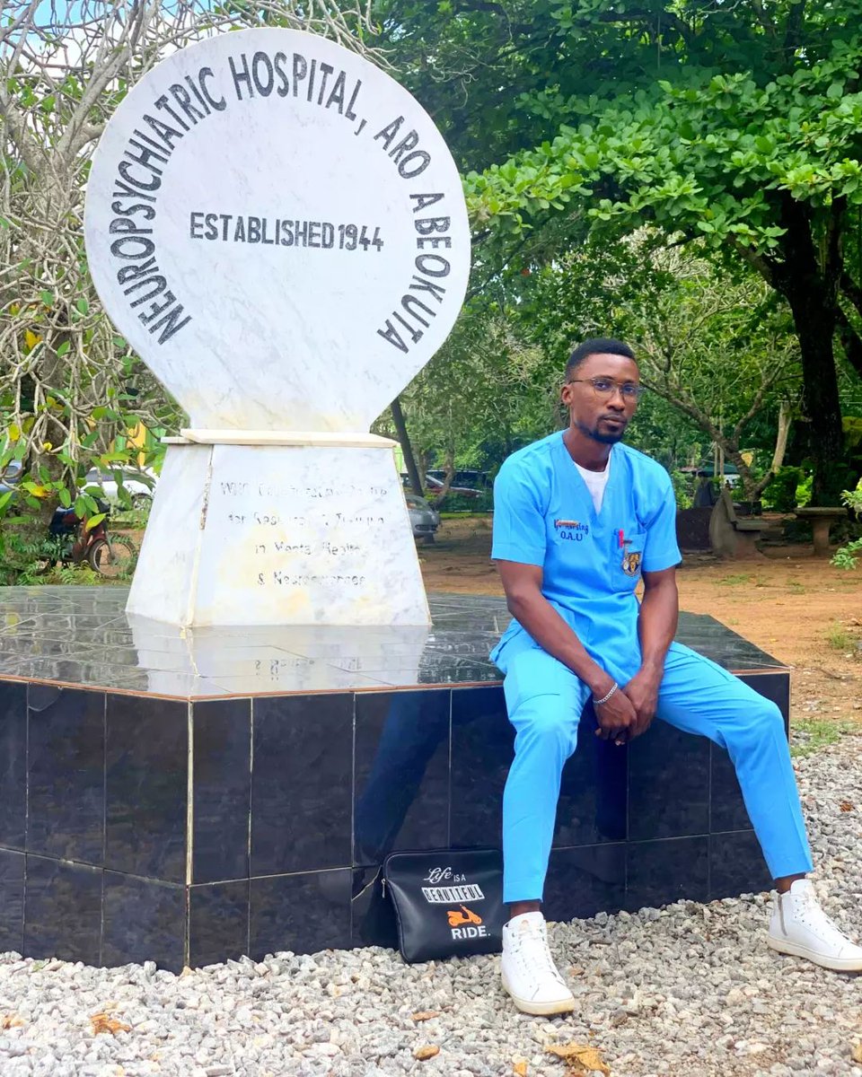 njonurses's tweet photo. Neuropsychiatric signature spot!
📍Mental health is an extremely important part of our holistic health!
A very solid yet fragile part of us. Ensure you nuture your mind healthily!!!
✏ @_yxngdre
#NursesVictimisation #Nurseofinstagram #Njonurses #Malenurse #livelovelaugh https://t.co/3QmpxlNRtZ
