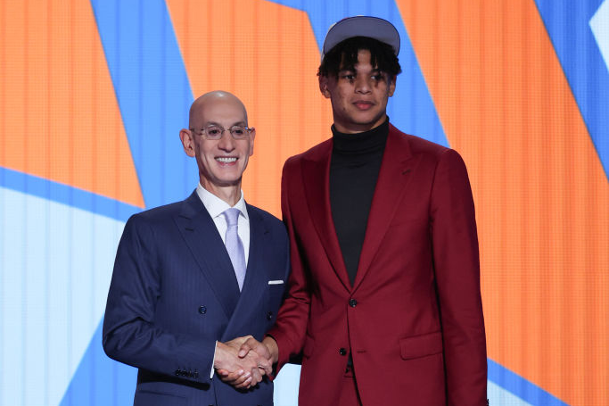NBAFRANCE's tweet photo. 4 joueurs français ont été draftés cette nuit 🔥

11ème pick⎜🇫🇷 Ousmane Dieng 
43ème pick⎜🇫🇷 Moussa Diabate 
46ème pick⎜🇫🇷 Ismael Kamagate 
58ème pick⎜🇫🇷 Hugo Besson 

#NBADraft https://t.co/aaomoHhdsk