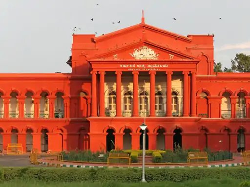 कर्नाटक हाईकोर्ट का बड़ा फैसला: कहा- SC-ST एक्‍ट तभी लागू होगा जब पब्लिक प्लेस पर होगी बदसलूकी

सभी सरकारों को चाहिए ये फैसला ईमानदारी से लागूँ हो जबतक SCST एक्ट हट नही जाता है।

#Karnataka