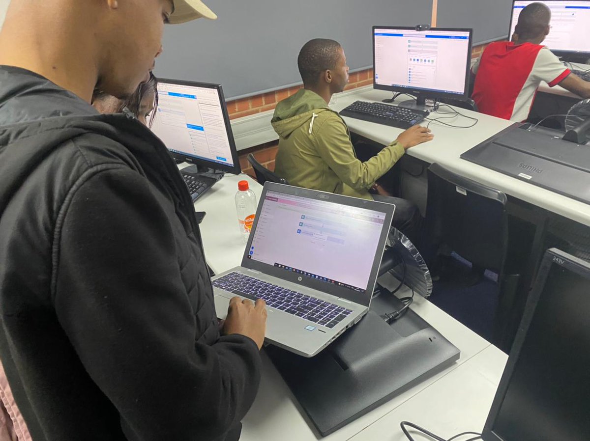 VarsityGenie tweet media