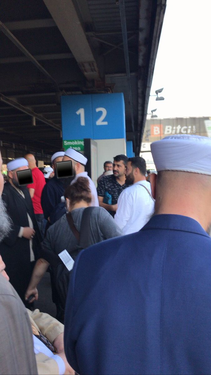 iremgorendesign's tweet photo. Herkes ileri biz Geri.. ben 30 kişi gördüm yakında özel uçak kalkar #İstanbul #sabihagökçen #tuerkiye https://t.co/R7odxG79Md