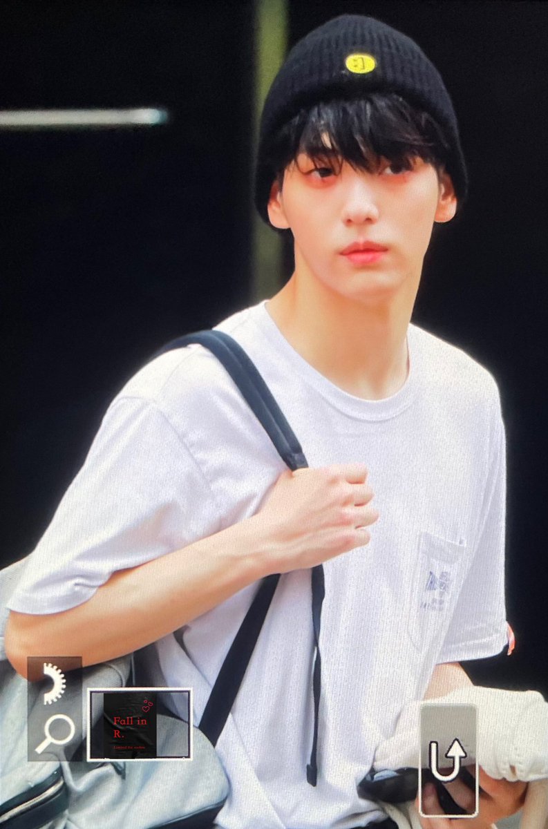FallinReal1205's tweet photo. -
220624 

#최수빈 #수빈    #SOOBIN                 
#TOMORROW_X_TOGETHER    
#TXT    #투모로우바이투게더 https://t.co/7pcLAWifN7