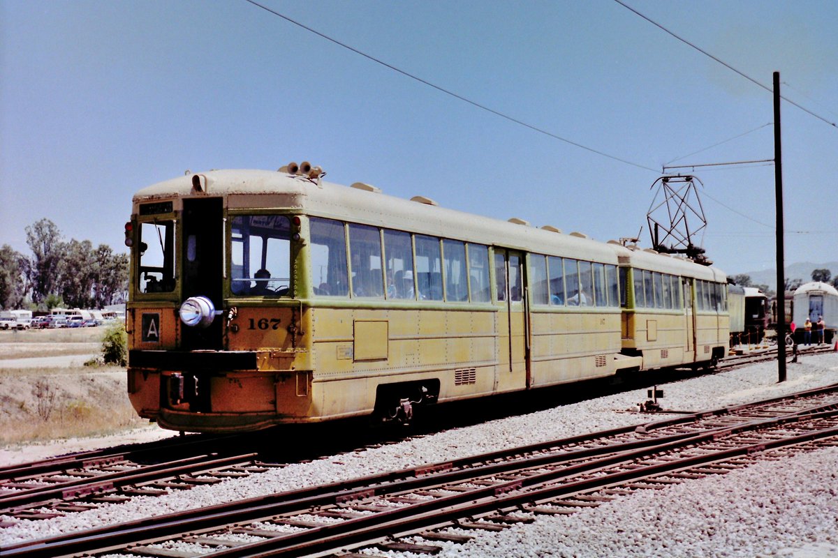 pe314418's tweet photo. 同じくNo.167。車庫前から受付までの、ごく短距離のシャトルサービスに使われていました。適当な汚れで、現役感が強いですね。96年頃の撮影です。
#KeySystem
#BridgeUnit https://t.co/6BrOEctg4j