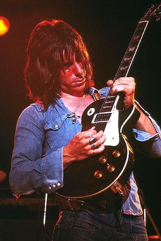 Happy birthday JEFF BECK!
(June 24, 1944) 