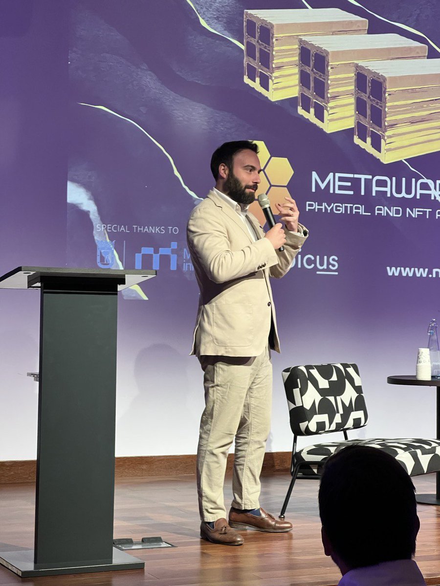 AngelNinoQ's tweet photo. El #metaverso 🥽 es una tecnología -hoy en pleno desarrollo- que llevará nuestra identidad digital y nuestras interacciones sociales a otro nivel.
Divulgar correctamente su funcionamiento es clave si queremos que su uso se generalice.
📍 Evento #HelloMetaverse en @utopic_us https://t.co/oU5rLBW0ia