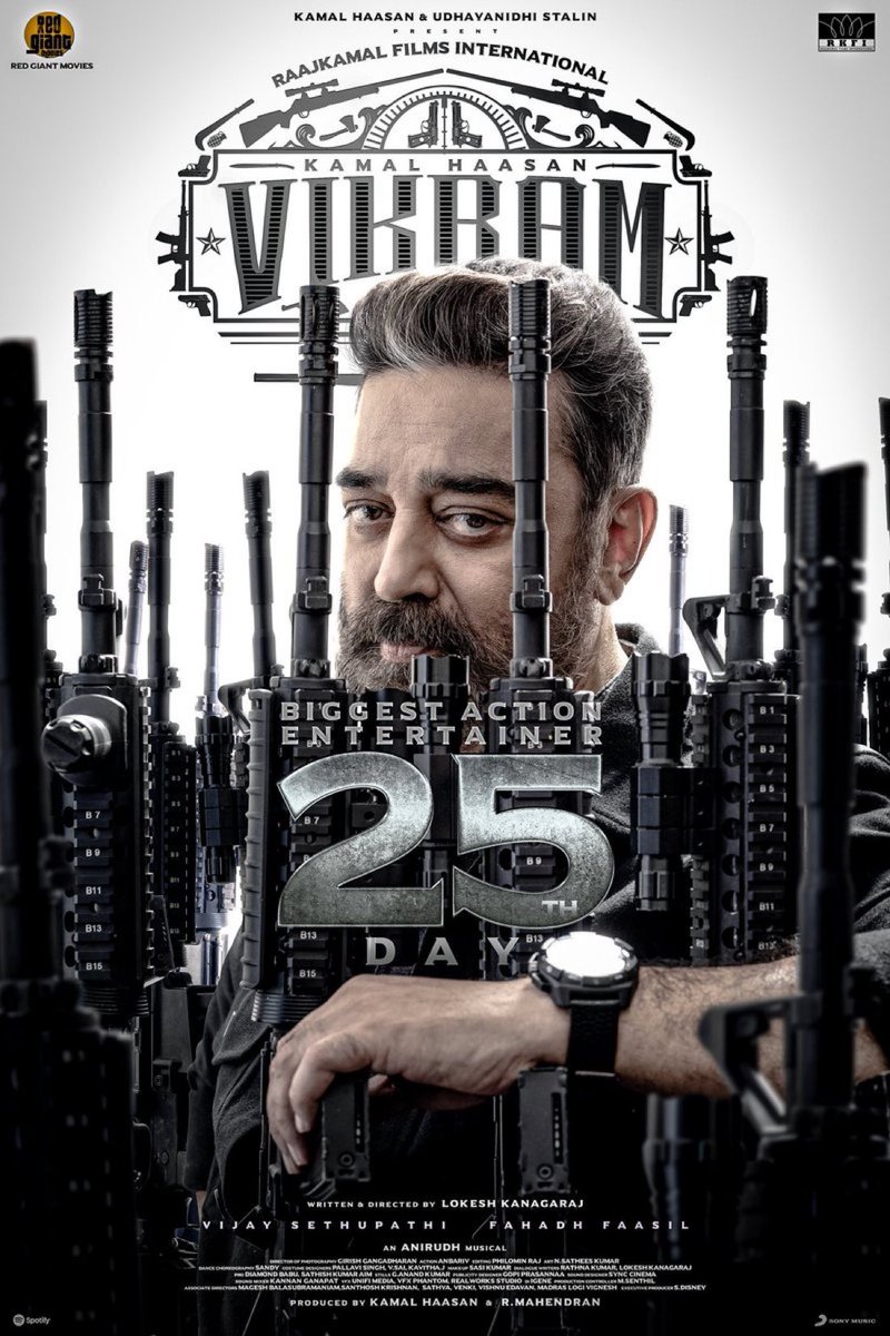 jaibhimsuriya's tweet photo. #Vikram Sequel will surely going to blast the theater.
Where audience will be start liking villain character of @Suriya_offl more than anything else.
#TrendSetterSuriya #Tatto #Stud #BearedLook https://t.co/REJmrwECxM