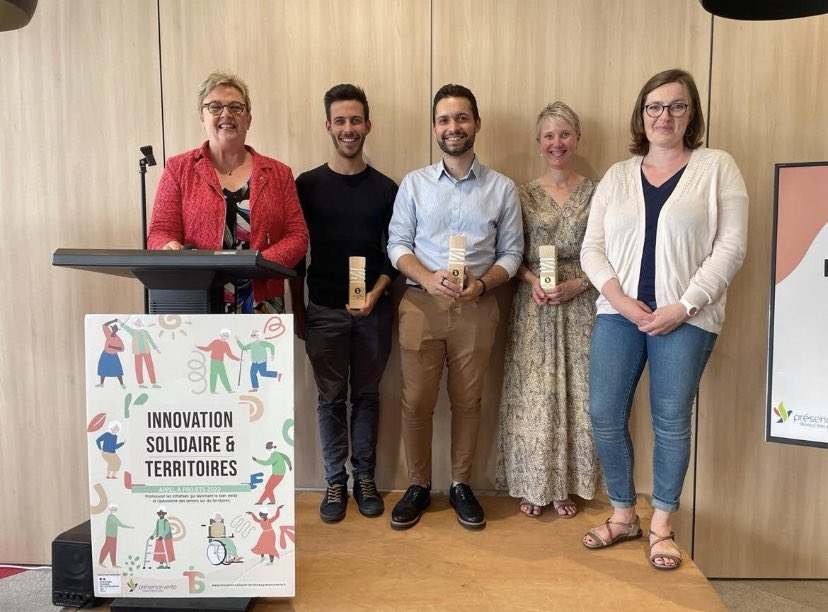 AlixTorres20's tweet photo. Remise des prix de l'appel à projets #PrésenceVerte #Innovation solidaire et territoires 📸 Bravo @LetempspourtoiT #Emotivi #Sonaide @GautierAnne1 @msa_actu https://t.co/PTjS2G36bQ