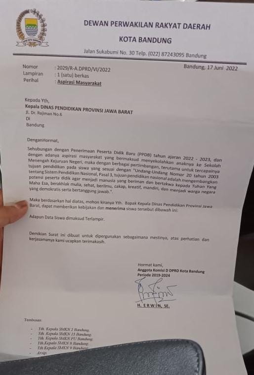 dawiguna's tweet photo. Sangat prihatin, bagaimana anggota legislatif DPRD Kota Bandung melakukan ini, menyebutnya aspirasi masyarakat... https://t.co/VV9MqooChp