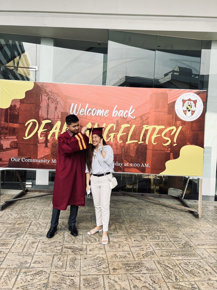 Zeneeeeeth's tweet image. My good days. 🤍