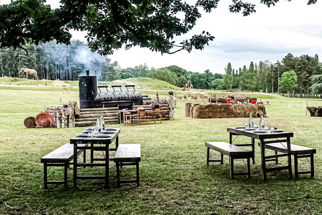 parisladouce's tweet photo. Ailleurs : Dîner-Safari au Parc animalier de Thoiry, huit dates exceptionnelles pour une expérience inédite au coeur de la réserve africaine. Découverte du grand barbecue du chef Kobus Botha
https://t.co/5NPdBFOtIo
@zoothoiry #zoothoiry #thoiry #yvelines #kobusbotha #dinersafari https://t.co/zH9bjYWGES
