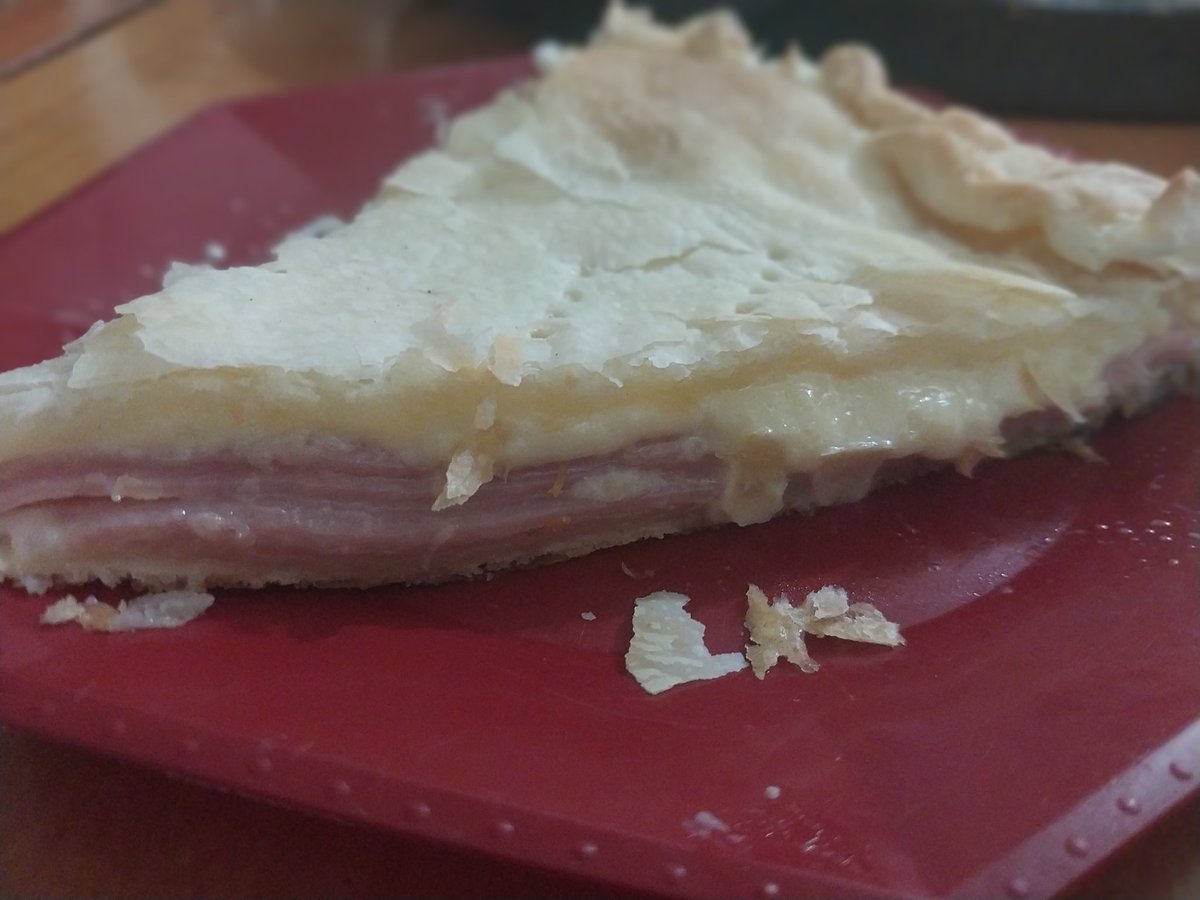 nanuchy_'s tweet photo. Que fruta noble la tarta https://t.co/8io6mgmCph