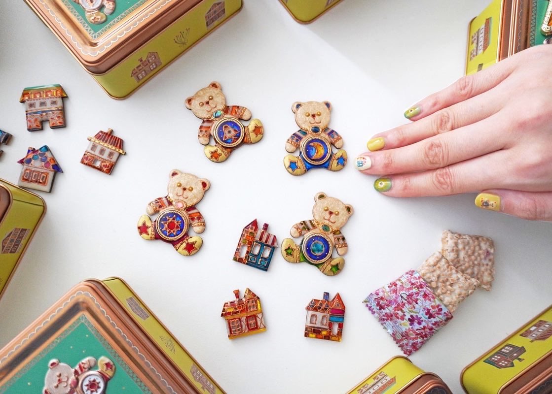 宇宙くまブローチは只今完売いたしました。本当にありがとうございます