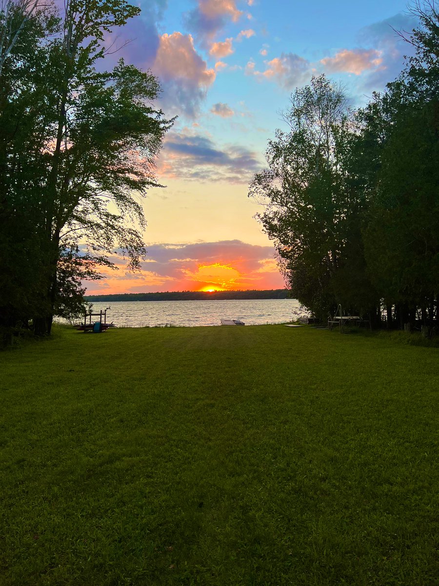 MikeMcCutch1966's tweet photo. Nursing the covid but @cate_mccutcheon helps out Papi Grande with some pick me up #sunset pics https://t.co/wV4fDcBmaI