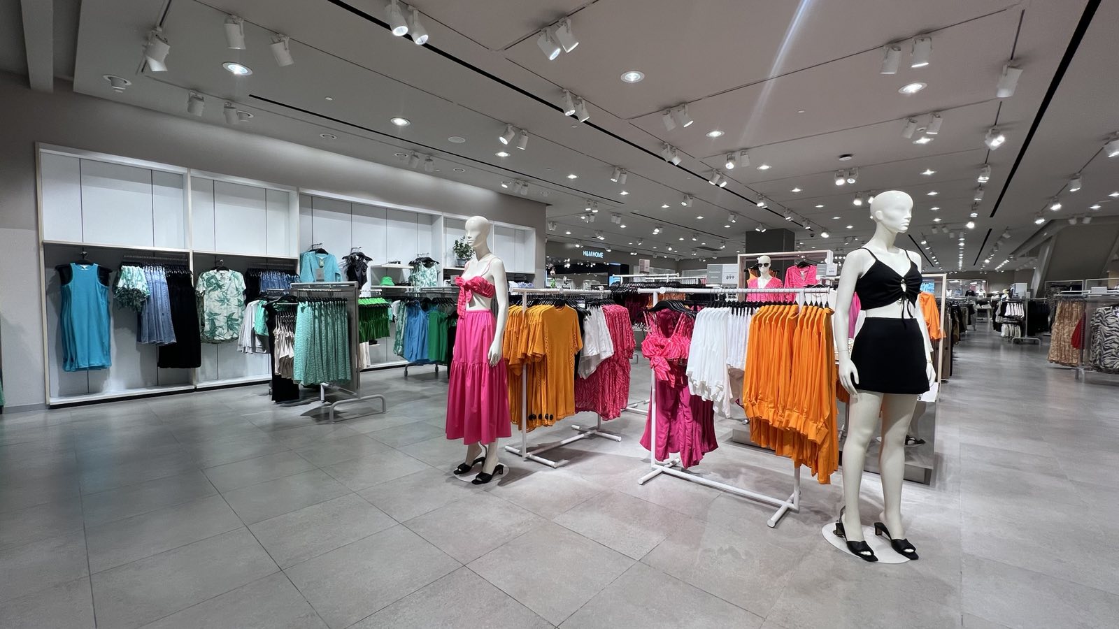 H M Philippines on X The long wait is finally over H M Robinsons Magnolia REOPENS TODAY HM Shop timeless quality styles at an affordable price now See you there https t hT1affZ440 X