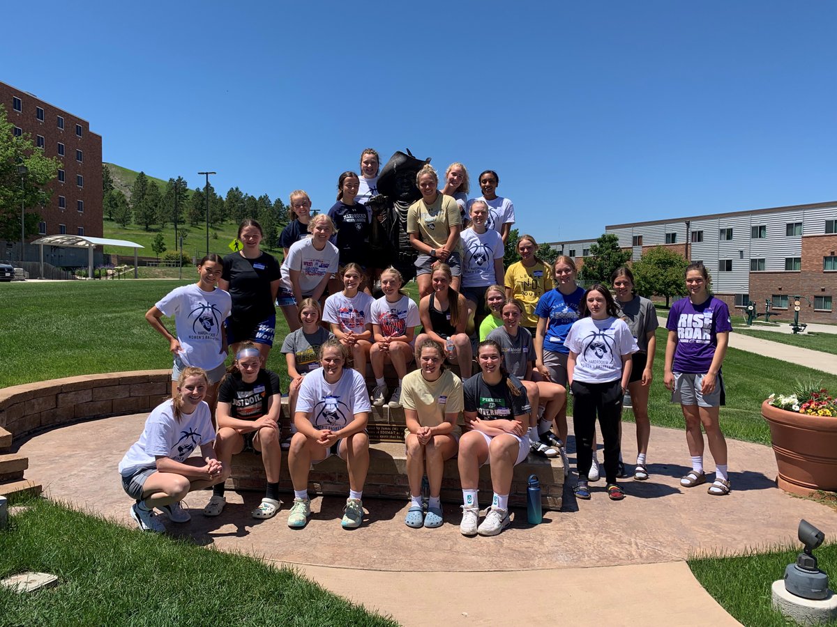 HardrockerWBB's tweet photo. We had a great Hardrocker Elite camp today!  We had campers from South Dakota, Wyoming, Colorado, Nebraska and Missouri.  Loved their intensity and passion for basketball! https://t.co/X5qVF3r9gR