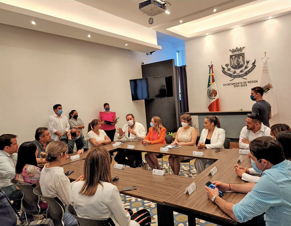 El Dia de hoy a estuvimos presentes través de nuestra Socia Fundadora y CEO <a href="/TereDelgadoG/">Tere Delgado</a> , acompañando a <a href="/julietaangulo/">Julieta Angulo</a>, presidenta del <a href="/CCemjal/">Consejo Empresarial De Jalisco CEMJAL</a> para la firma de convenio de colaboración con el Gobierno de Mérida, Yucatán.

#apro #cemjal #merida #industria #crecimiento