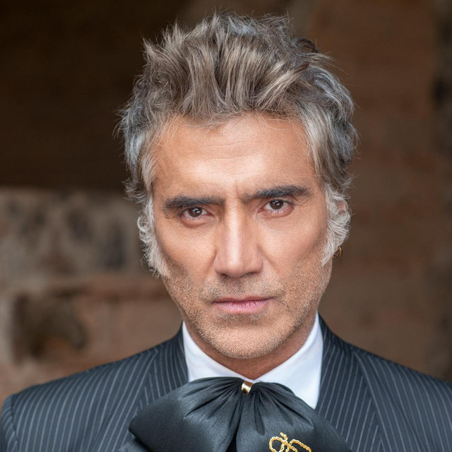 Hondurasaldiahn's tweet photo. #Expectaculo El cantante mexicano Alejandro Fernández, llegó este jueves por la tarde a San Pedro Sula.
El cantante tendrá su presentación en Expocentro esta noche. 

#AlejandroFernandez
#HondurasAlDía https://t.co/RyS47AWRgg