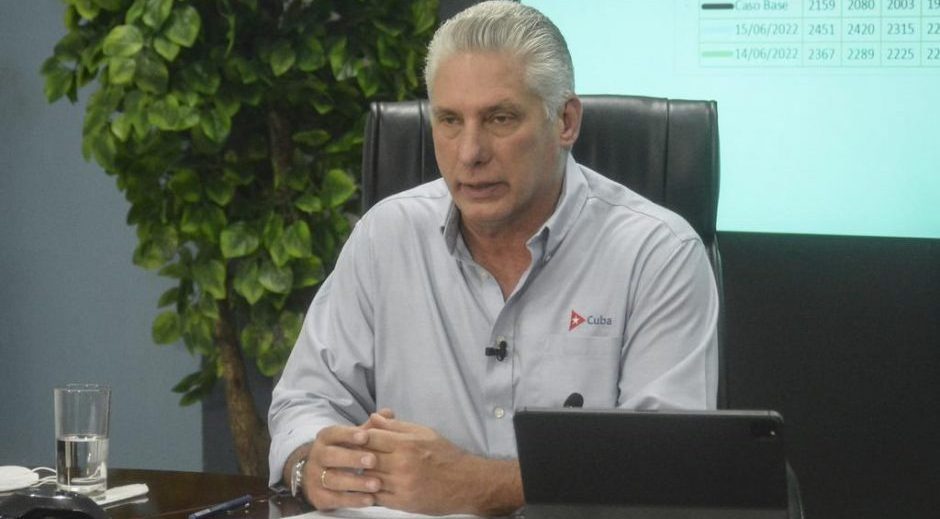 Luis35521879's tweet photo. Magnifica conferencia de nuestro Presidente @DiazCanelB. Gran ejemplo de valentía y honestidad para todos los cubanos. Ejemplo de administración y transparencia. #CubaVive #CubaPorLaPaz y como siempre #CubaViveyVence https://t.co/RUkXOh22mH