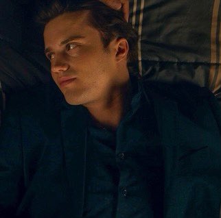 // whoever is gonna be my victor on this account we need to have matching pfps